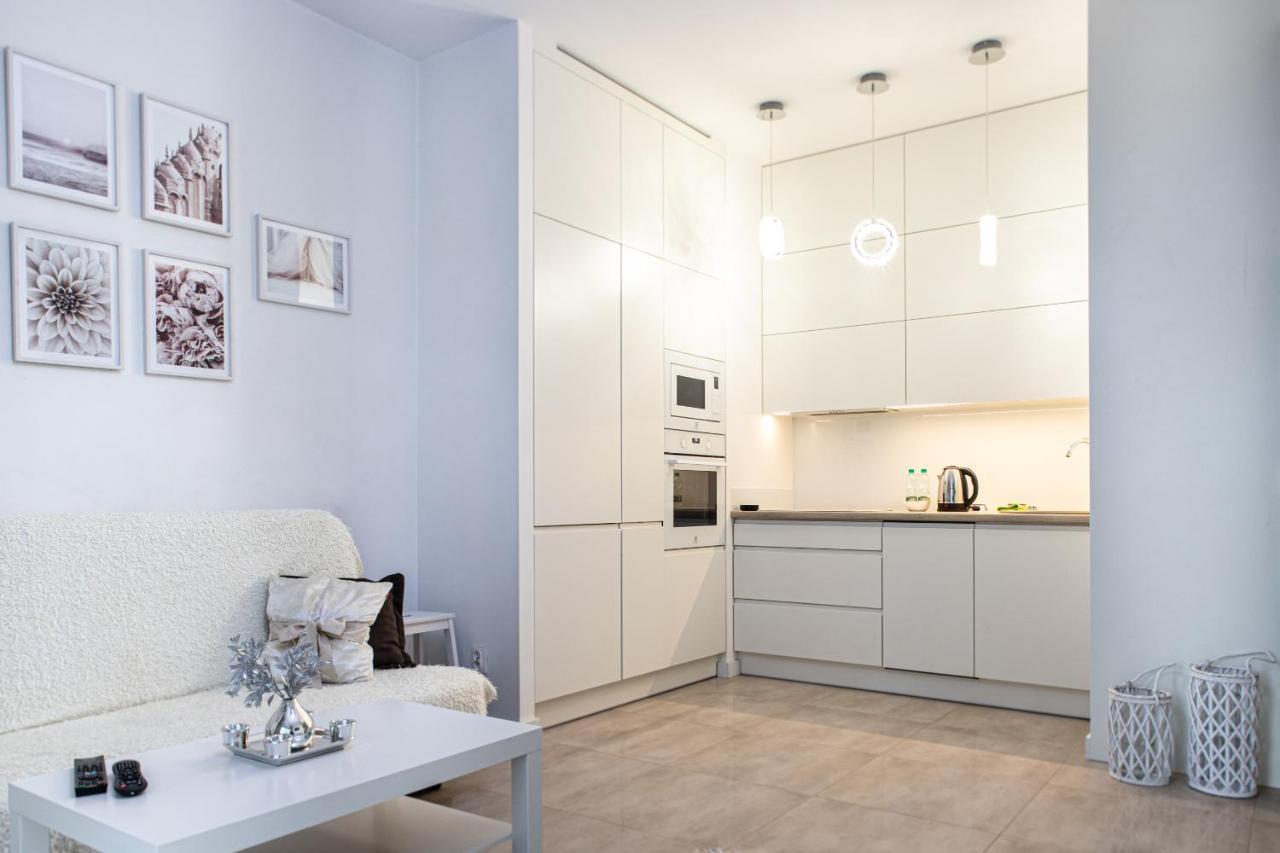 Wola Glamour Apartment Varsovia Exterior foto